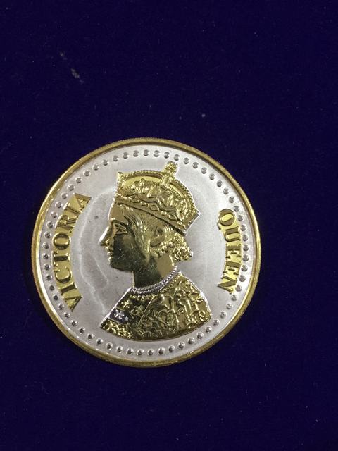 Round Coloured Silver IMG_4777