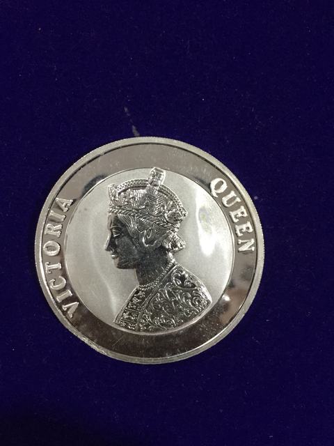 Round Coloured Silver IMG_4842